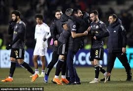 臭小子姨妈腰快断了 在线多人游戏中的搞笑时刻！